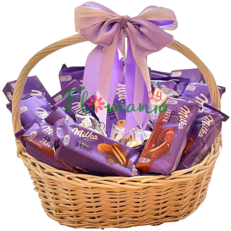 Корзинка со сладостями «Милка»
